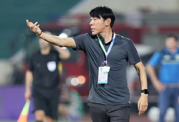 Việt Nam đấu Philippines, huấn luyện viên Shin Tae Yong nói gì?